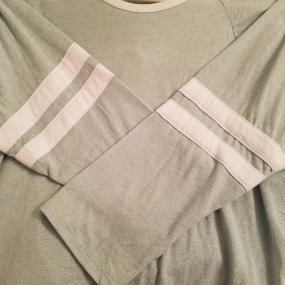 $10 --> LuLaRoe Randy - Picture 2 of 4